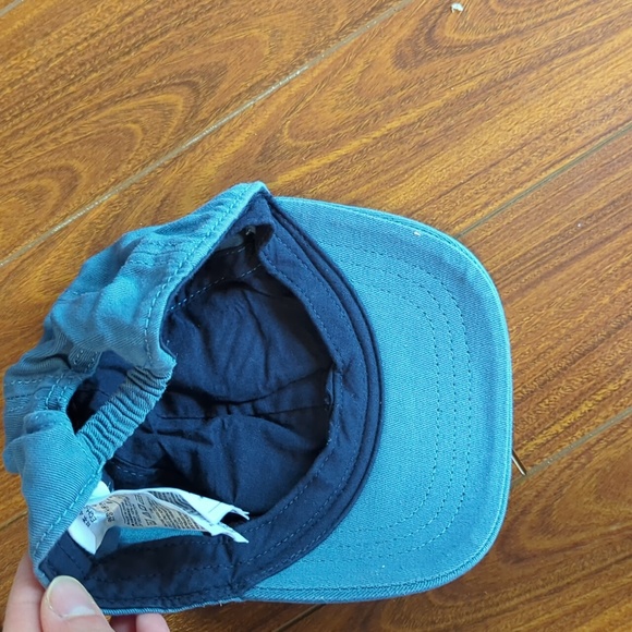 Three infant boys hats - Picture 2 of 5